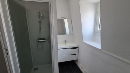 Location Appartement 1 pièce 32m² LILLE 59000 - Photo 4