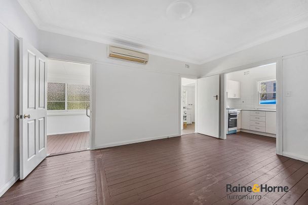 3-Bedroom Home Located in the heart of Hornsby - Photo 1