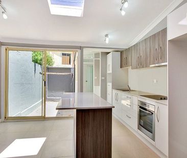 53 Fitzroy Street, Surry Hills - Photo 1