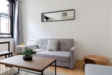 3 bedroom flat to rent - Photo 3