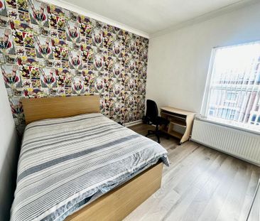 3 bedroom terraced house to rent - Photo 5