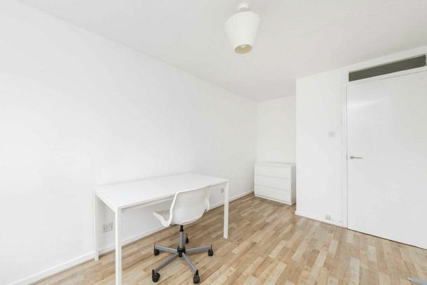 Pollitt Drive, St Johns Wood, NW8 - Photo 1