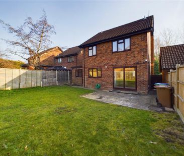 4 bedroom detached house to rent - Photo 4