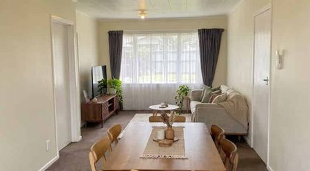 Peaceful Two-Bedroom Unit with Elevated Views Ã¢ÂÂ Water & Lawns Included - Photo 2