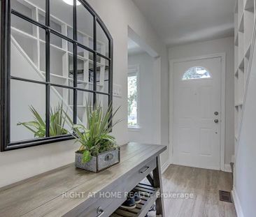 Detached Home For Lease | W9253113 - Photo 4