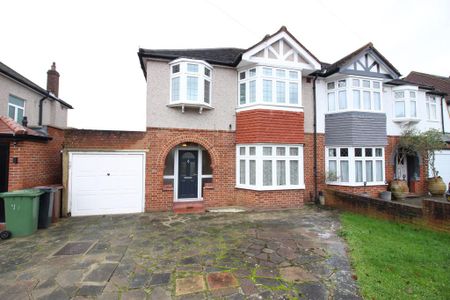 3 bedroom semi-detached house to rent - Photo 5