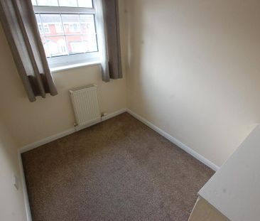 3 bedroom end of terrace house to rent - Photo 6