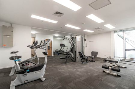 One-bedroom apartment at Imperial Gardens - Photo 4