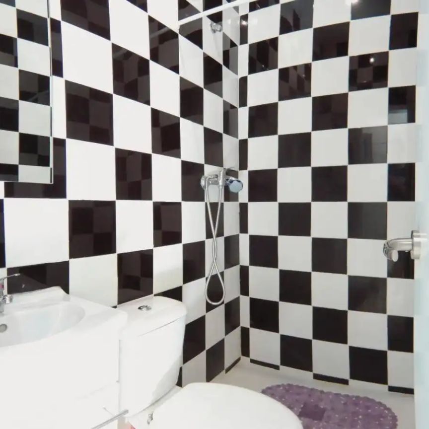 Apartamento de alquiler en Pradolongo - Photo 1