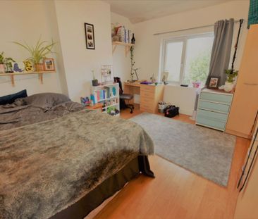 3 bedroom House in Mayville Avenue, Leeds - Photo 6