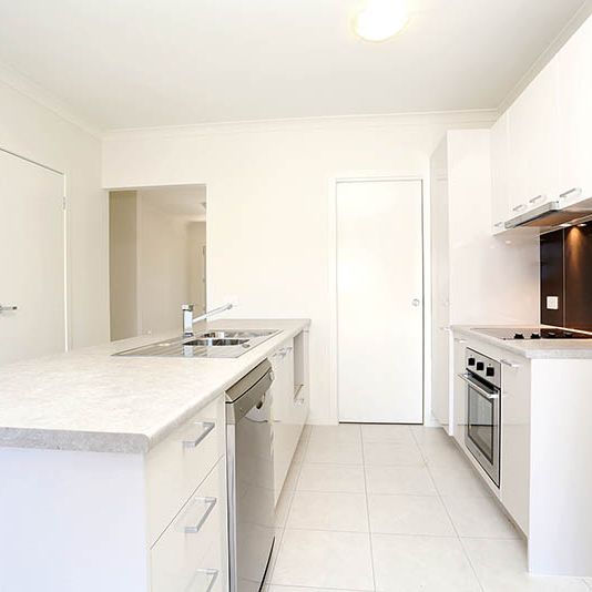 15 Painted Hills Road, Doreen VIC 3754 - Townhouse For Rent | Domain - Photo 1