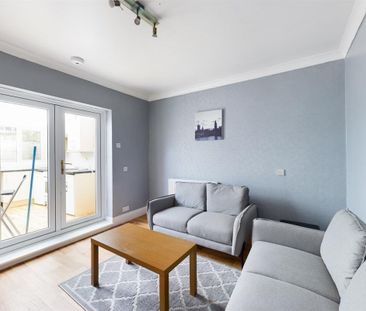 Bevendean Crescent, Brighton - Photo 1