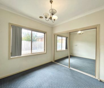 Ideally located family home - Photo 2