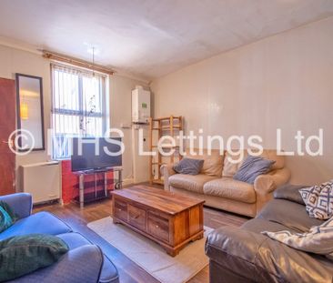 4 Bedroom End Terraced House for rent in Harold View - Photo 5