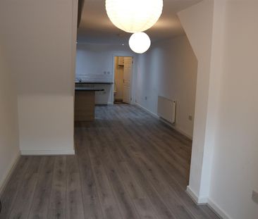 2 Bedroom Flat for Rent - Photo 1