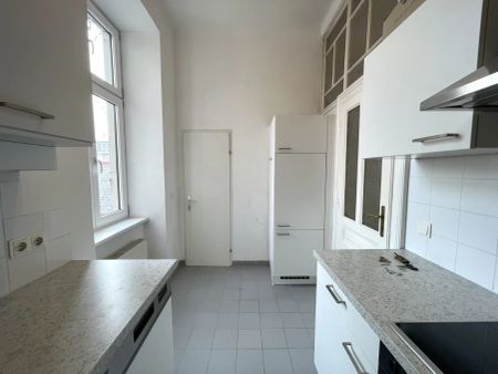 PROVISIONSFREI - NÄHE U4 FRIEDENSBRÜCKE - ALTBAU MIT MINIBALKON - UNBEFRISTET - 2 ER WG TAUGLICH - Photo 4