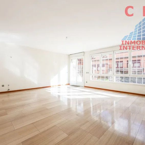 Alquiler de chalet adosado en Salvador - Photo 1