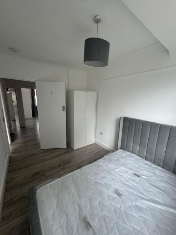 Room in a Shared Flat, Fleetwood Road, NW10 - Photo 5