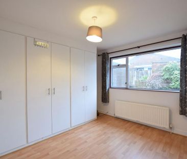 2 bedroom semi-detached bungalow to rent - Photo 3