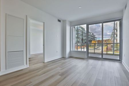 For Lease - 333 Sunseeker Avenue Unit# 209, Innisfil, Ontario - Photo 3