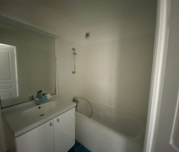 Location Appartement 2 pièces 49m² MARCQ EN BAROEUL 59700 - Photo 3