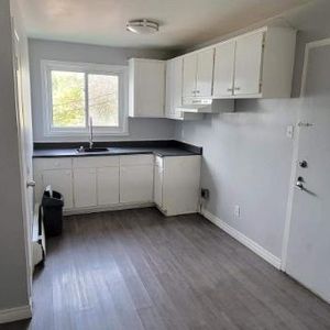 2 CH - 1 SDB - Québec - $1,047 /mo - Photo 2