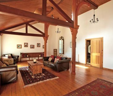 4 bedroom semi-detached house to rent - Photo 2