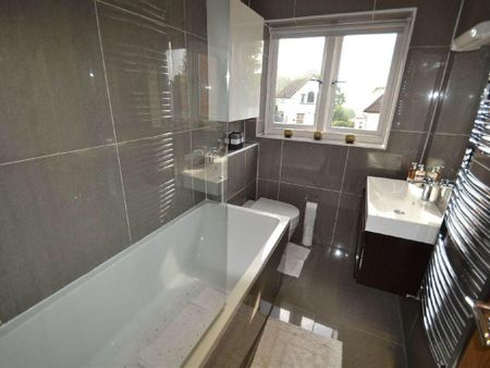 2 bedroom detached house to rent - Photo 2