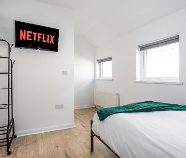 Room 2, 9 Frank Street, Belfast, BT5 4NW - Photo 3