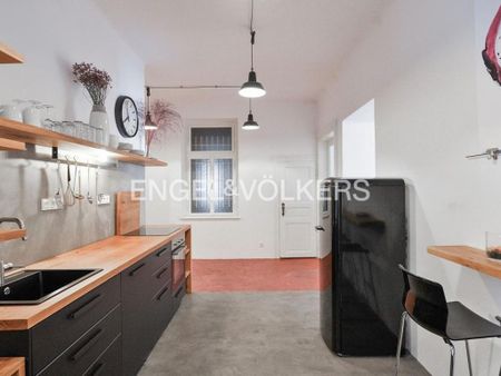 Pronájem bytu 3+1 97 m2 - Fotografie 2