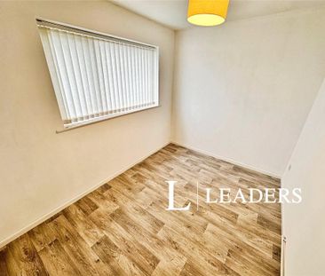 3 bedroom bungalow to rent - Photo 3