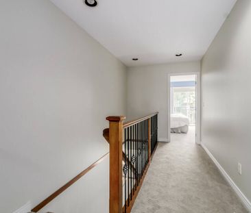 240 East 21 St, North Vancouver - Photo 2