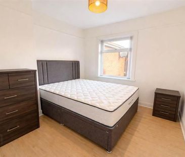 24 Strandburn Park, Belfast, BT4 1ND - Photo 4