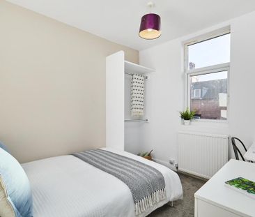 1 bedroom in a house share to rent - Photo 5