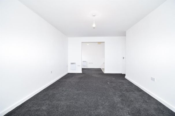 Lapwing View, Horbury Bridge, Wakefield - Photo 1