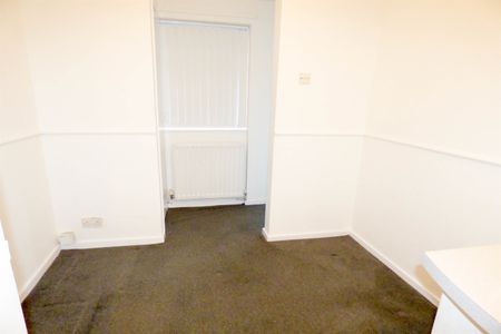 2 bed house to rent in Fox Avenue, South Shields, NE34 - Photo 4