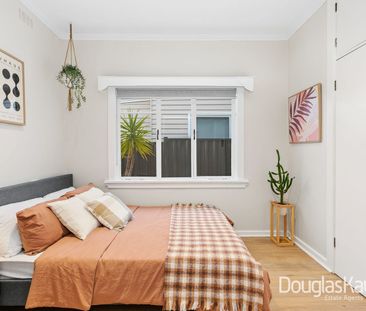 Bursting With Personality in Central Sunshine - Photo 6