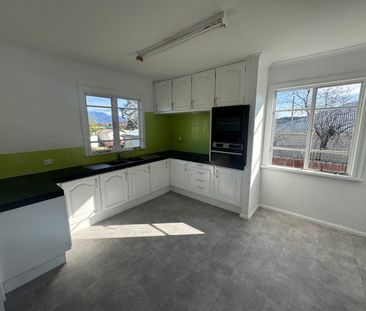 Spacious Family Home in a Convenient Location - Photo 6