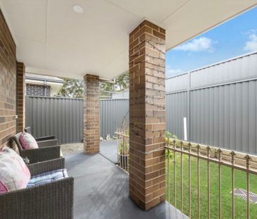 Well presented family home - Photo 6