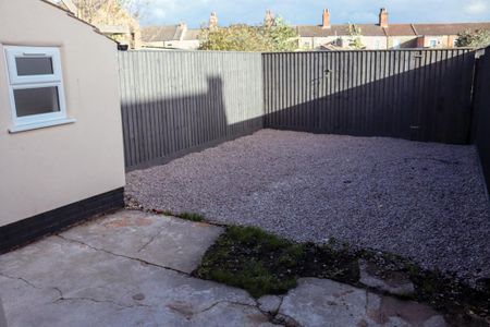 1 bedroom terraced house to rent - Photo 5