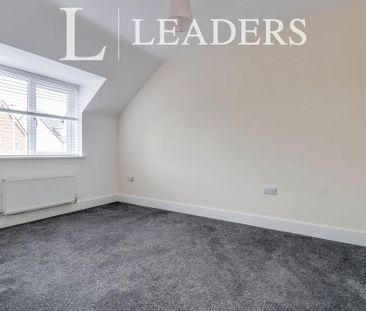 3 bedroom detached house to rent - Photo 3