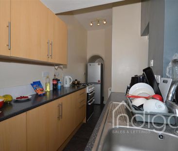 1 bedroom in a house share to rent - Photo 1