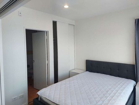 Central Auckland 1BR Gem w/Balcony - Photo 2