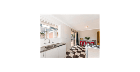 Comfortable 3x1 Offering Convenience & Space - Photo 4