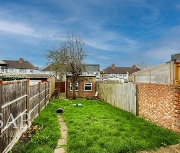 3 bedroom terraced house to rent - Photo 6