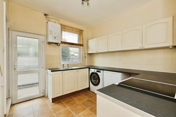 2 bedroom terraced house to rent - Photo 1