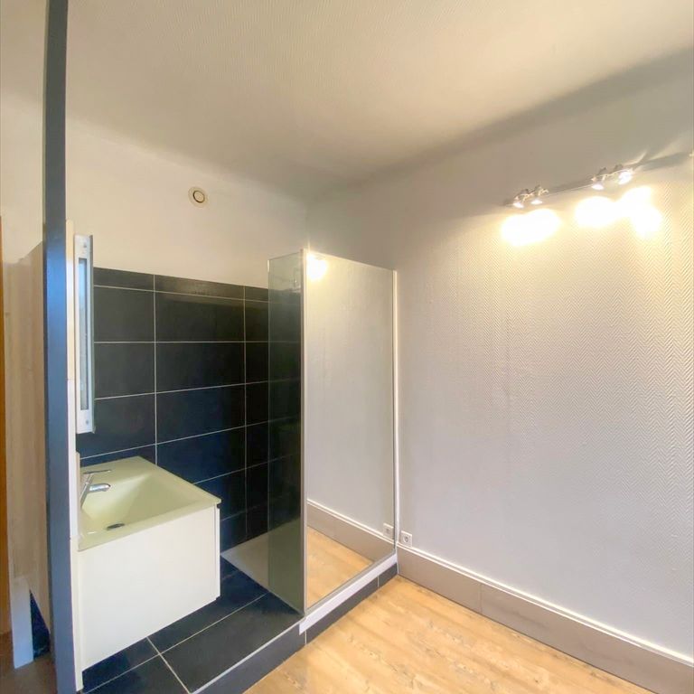 Location Appartement 2 pièces 23m² - Photo 1