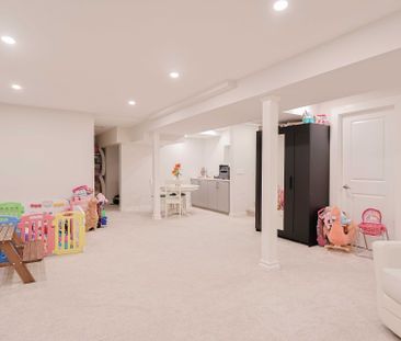 For Lease - 28 Sylwood Crescent, Vaughan, Ontario - Photo 5