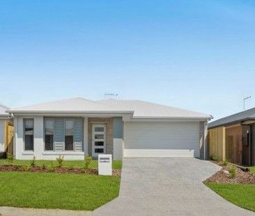 Brand new with low maintennace - Photo 5