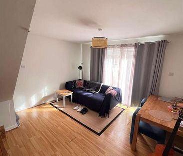 Garland Drive, Hounslow, TW3 - Photo 2